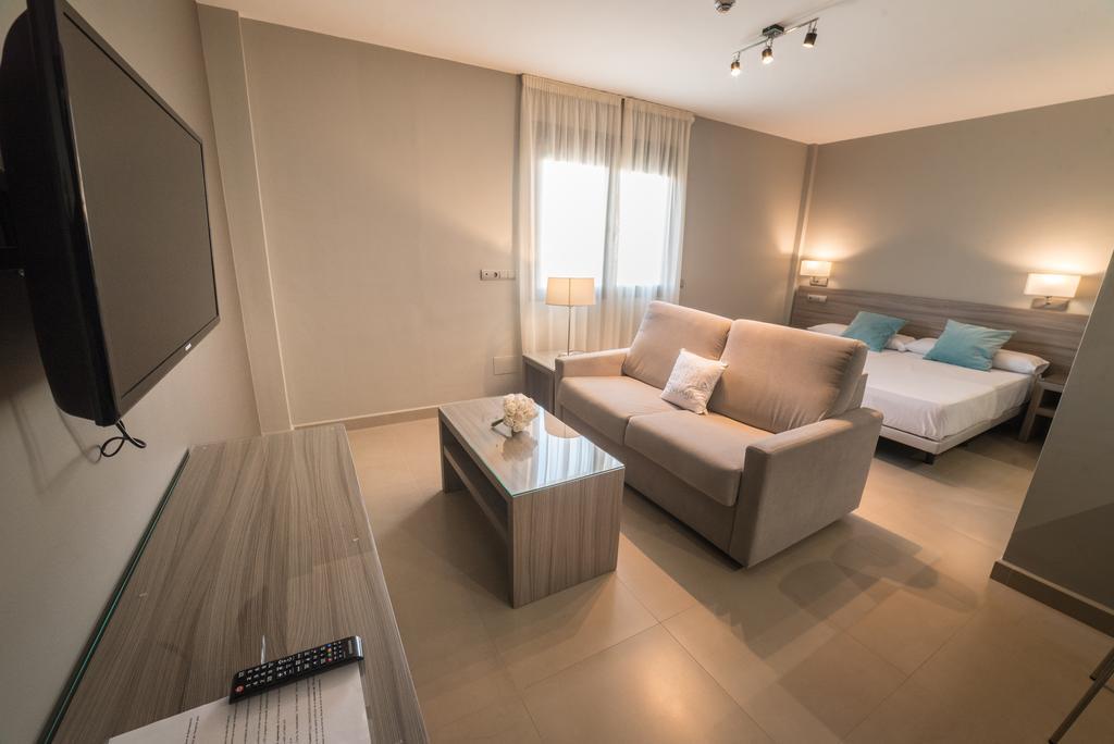 Hotel Miguel Sanchez Alhaurín de la Torre Extérieur photo